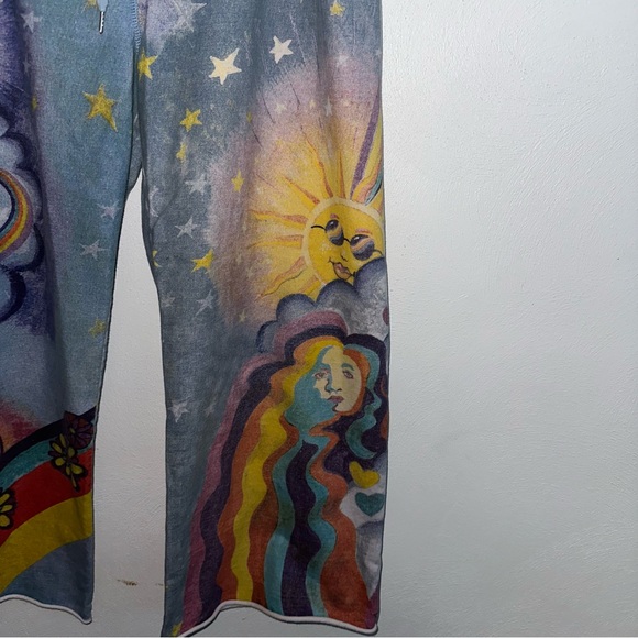 Y2K Lucky Love & Peace Retro Hippie Capri Sweatpants - Picture 2 of 10